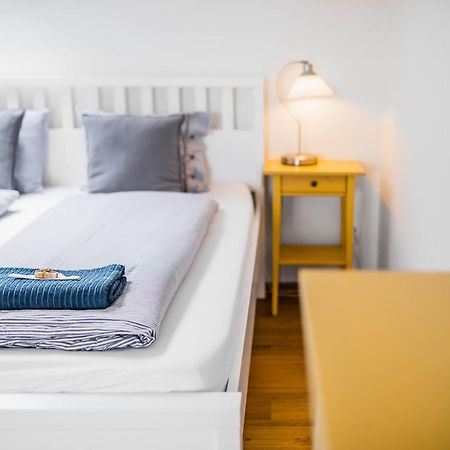 Apartman Ema Dolní Dunajovice Exteriör bild