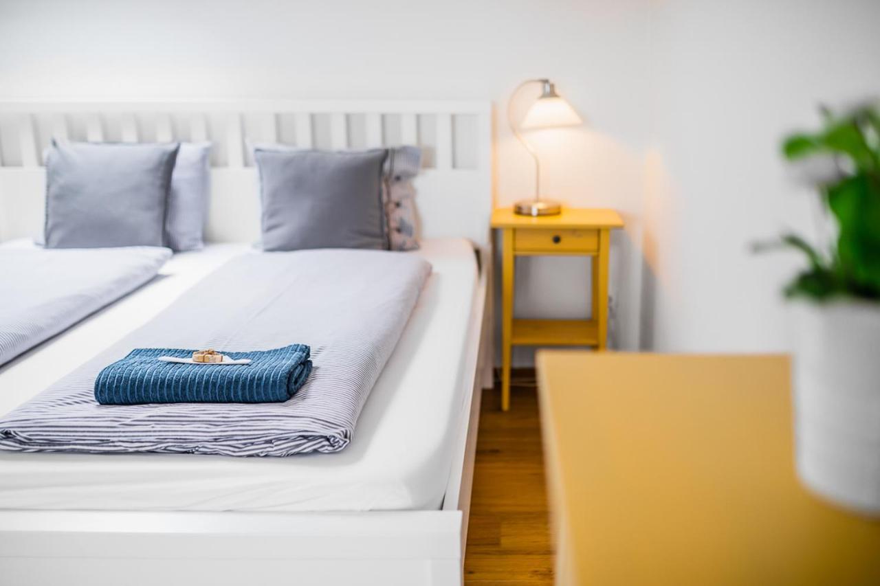 Apartman Ema Dolní Dunajovice Exteriör bild